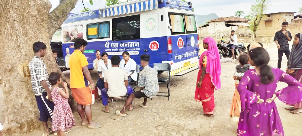 पहाड़ी कोरवा बसाहटों तक पहुंच रहीं सात मोबाइल मेडिकल यूनिट