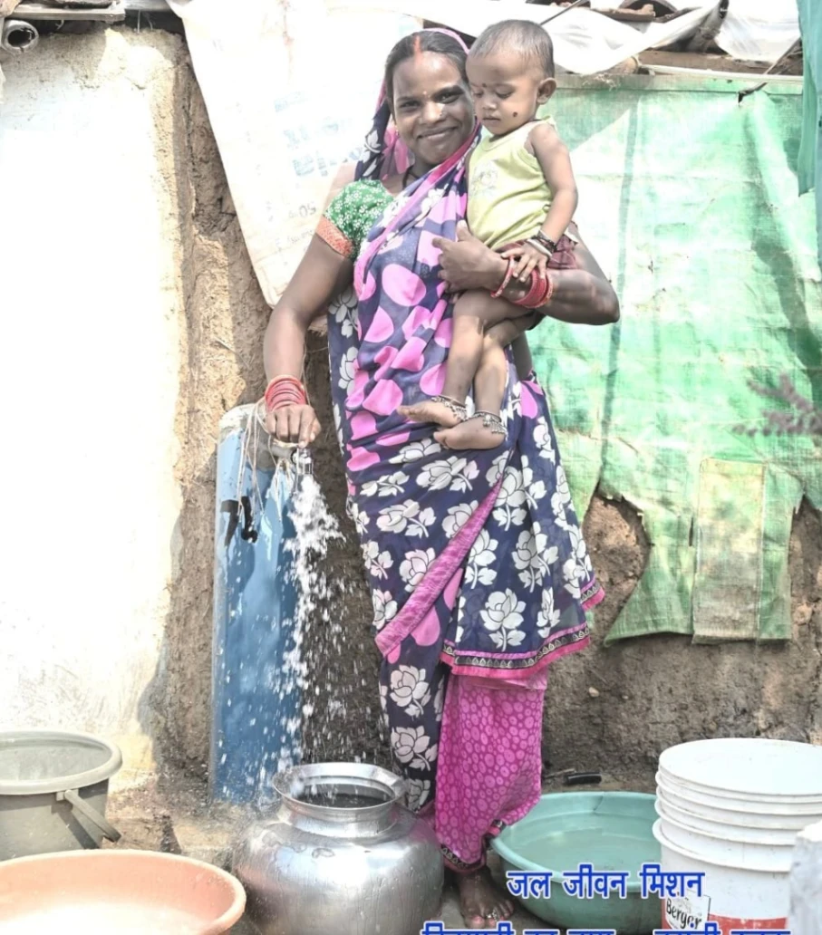 घर तक नल पहुंचने से खत्म हुआ बसंती का संघर्ष, जल जीवन मिशन ने बदली ग्रामीण महिलाओं की जिंदगी