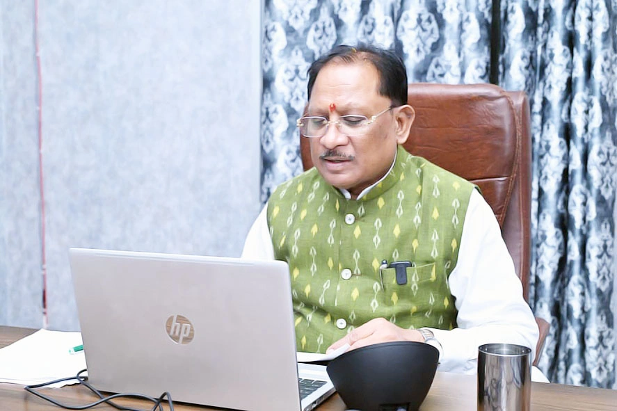 अमित शाह बस्तर नक्सल पीड़ितों के पुनर्वास कार्यक्रम को संबोधित करते हुए