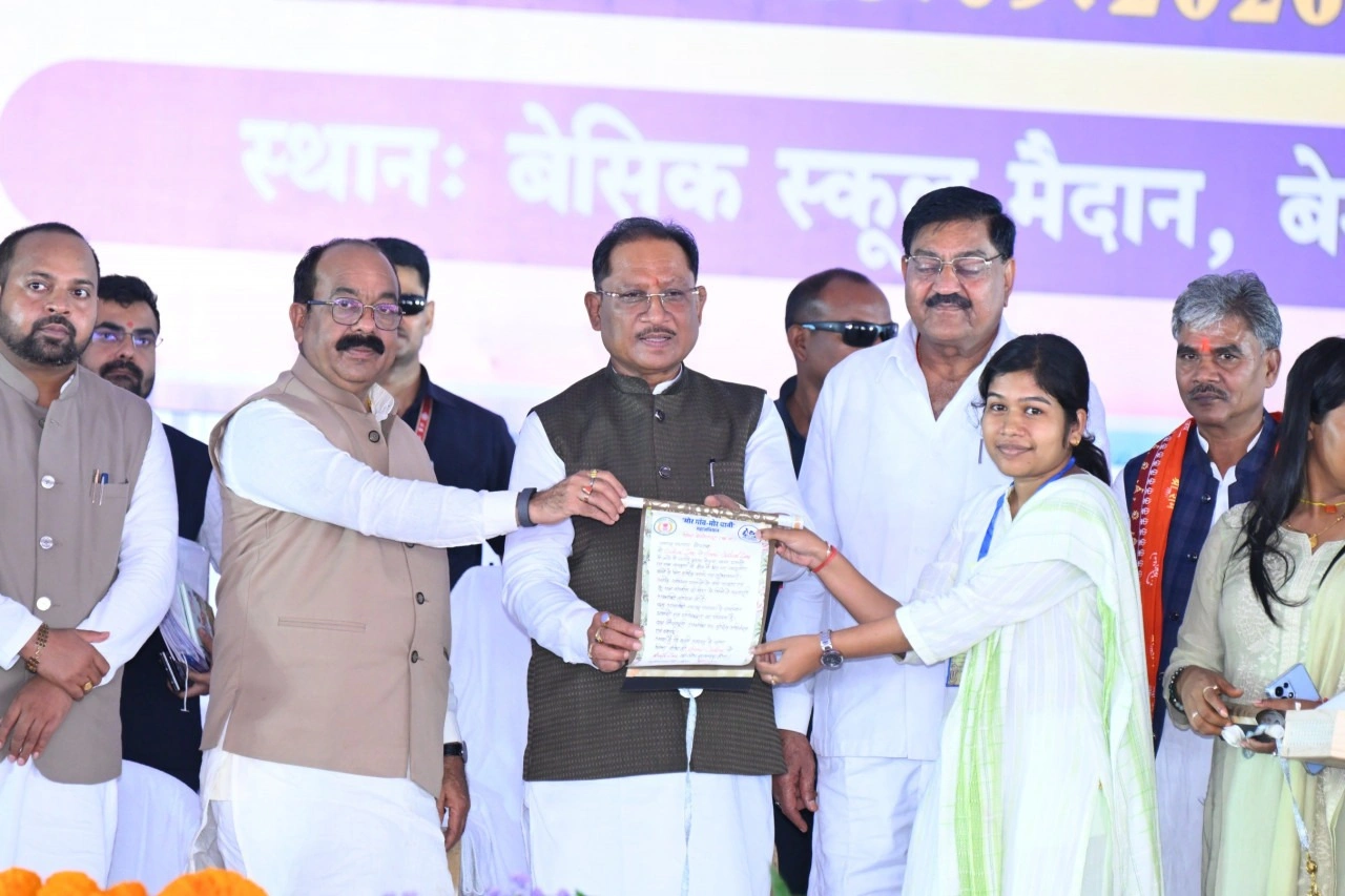 17 सितंबर को घर-घर जलेंगे दीप, बेमेतरा में बोले सीएम- पीएम मोदी के 25 साल पूरे होने पर मनाएं उत्सव