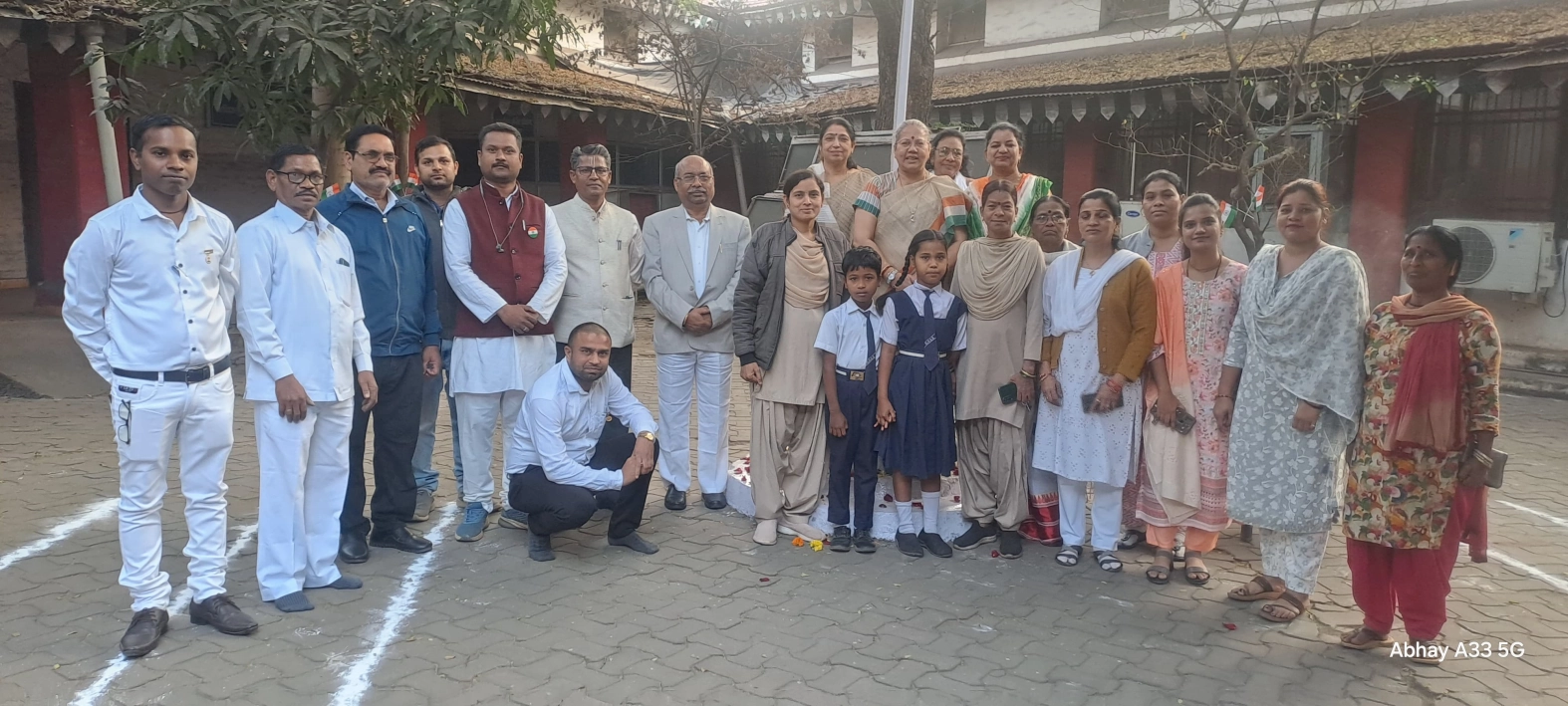 गणतंत्र दिवस पर महिला आयोग कार्यालय में हुआ ध्वजारोहण, डॉ. किरणमयी नायक ने दी शुभकामनाएं