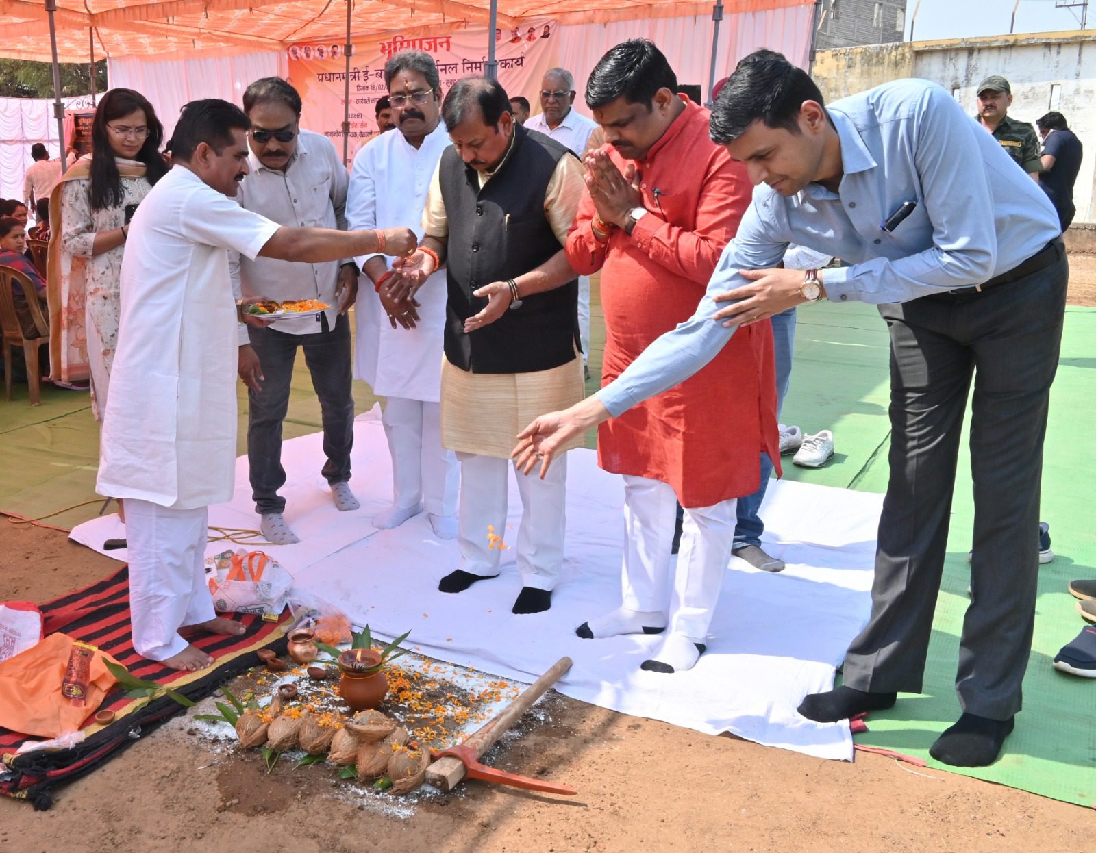दुर्ग जिले में ई-बस सेवा का शुभारंभ, भूमि पूजन कार्यक्रम आयोजित