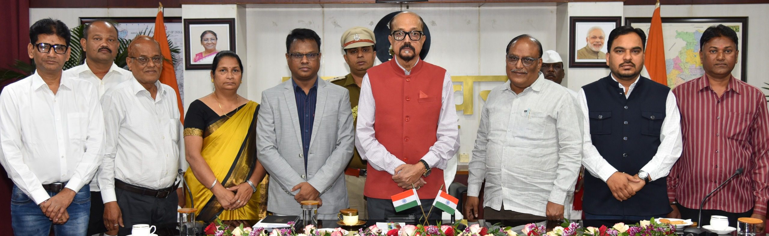 राज्यपाल ने दुर्ग में तीन संस्थाओं को की आर्थिक सहायता प्रदान