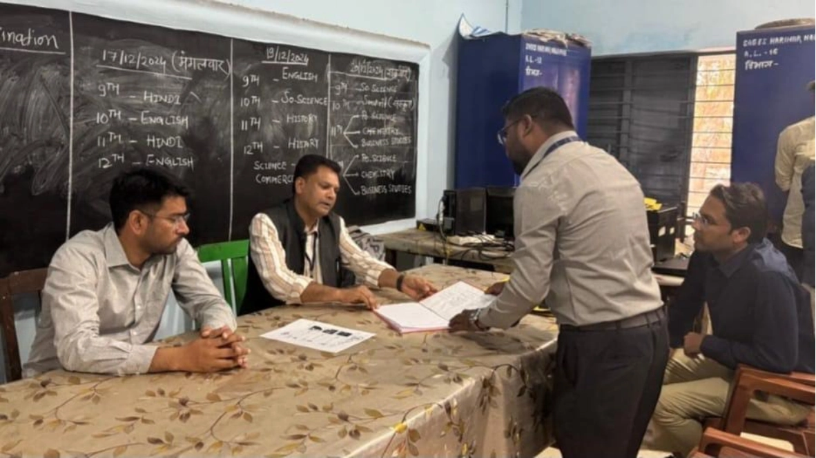 व्यय प्रेक्षक ने किया नगर पालिका परिषद गोबरा-नवापारा के अभ्यर्थियों द्वारा प्रस्तुत लेखाओं की जांच