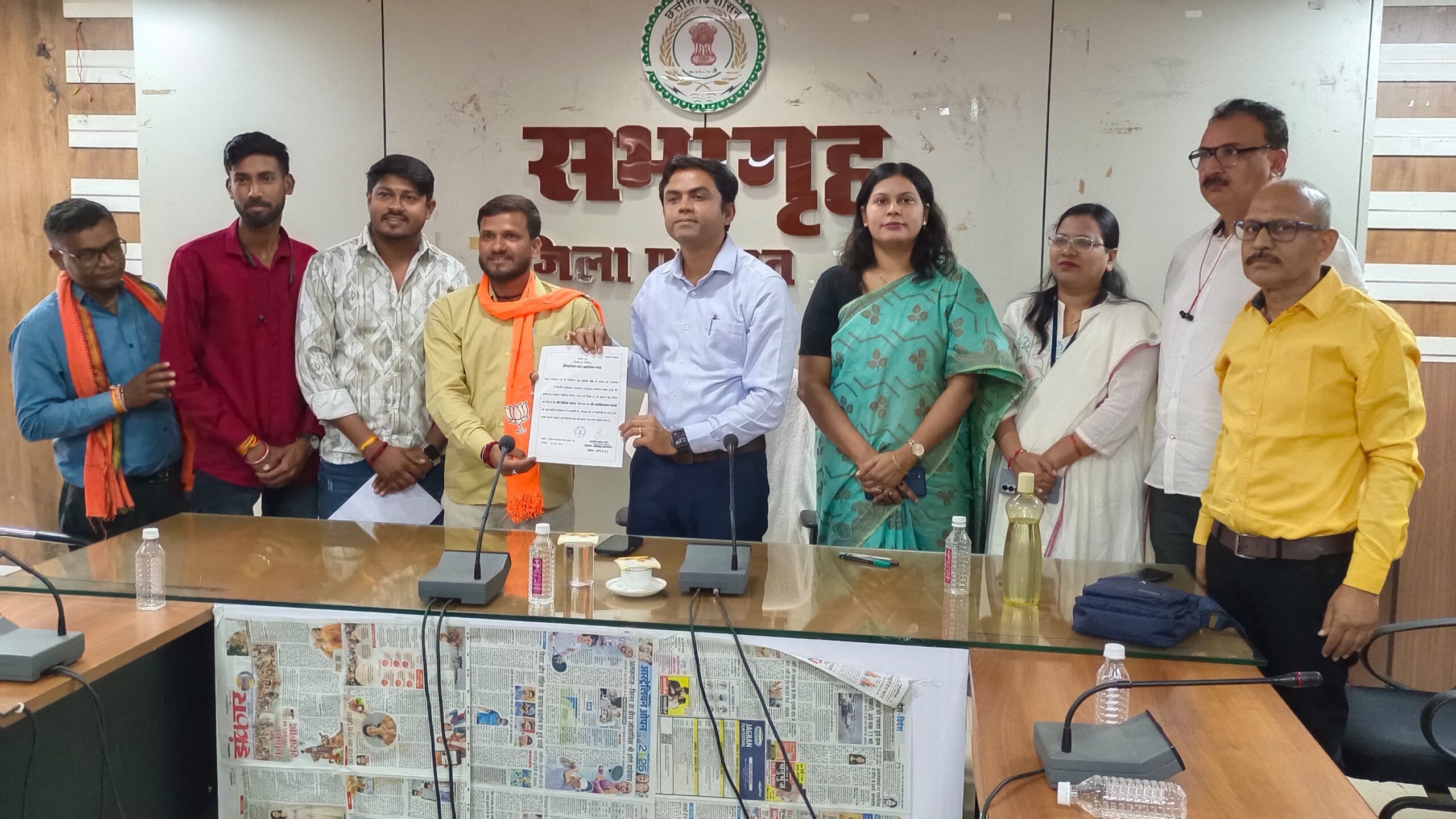दुर्ग में जिला पंचायत सदस्य के चार विजयी प्रत्याशियों को मिला प्रमाण पत्र