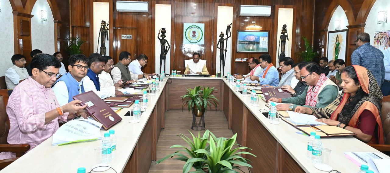 मुख्यमंत्री विष्णु देव साय की अध्यक्षता में कैबिनेट बैठक, नक्सल नीति-2025 को मिली मंजूरी