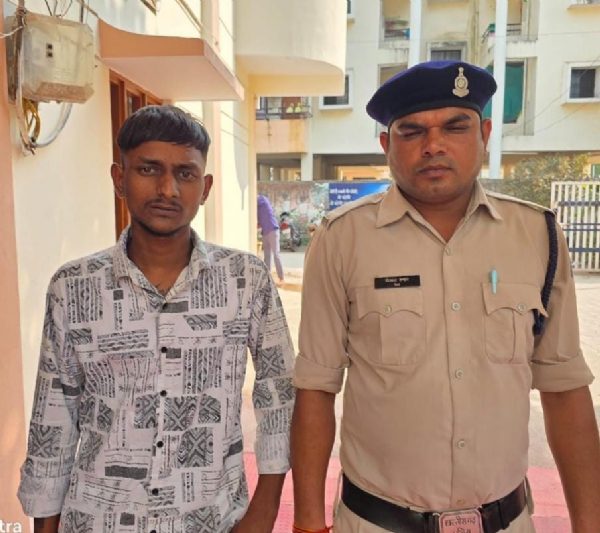 पुरानी रंजिश में युवक की बेरहमी से हत्या, आरोपित ने खून से सने चाकू का वीडियो सोशल मीडिया पर किया वायरल