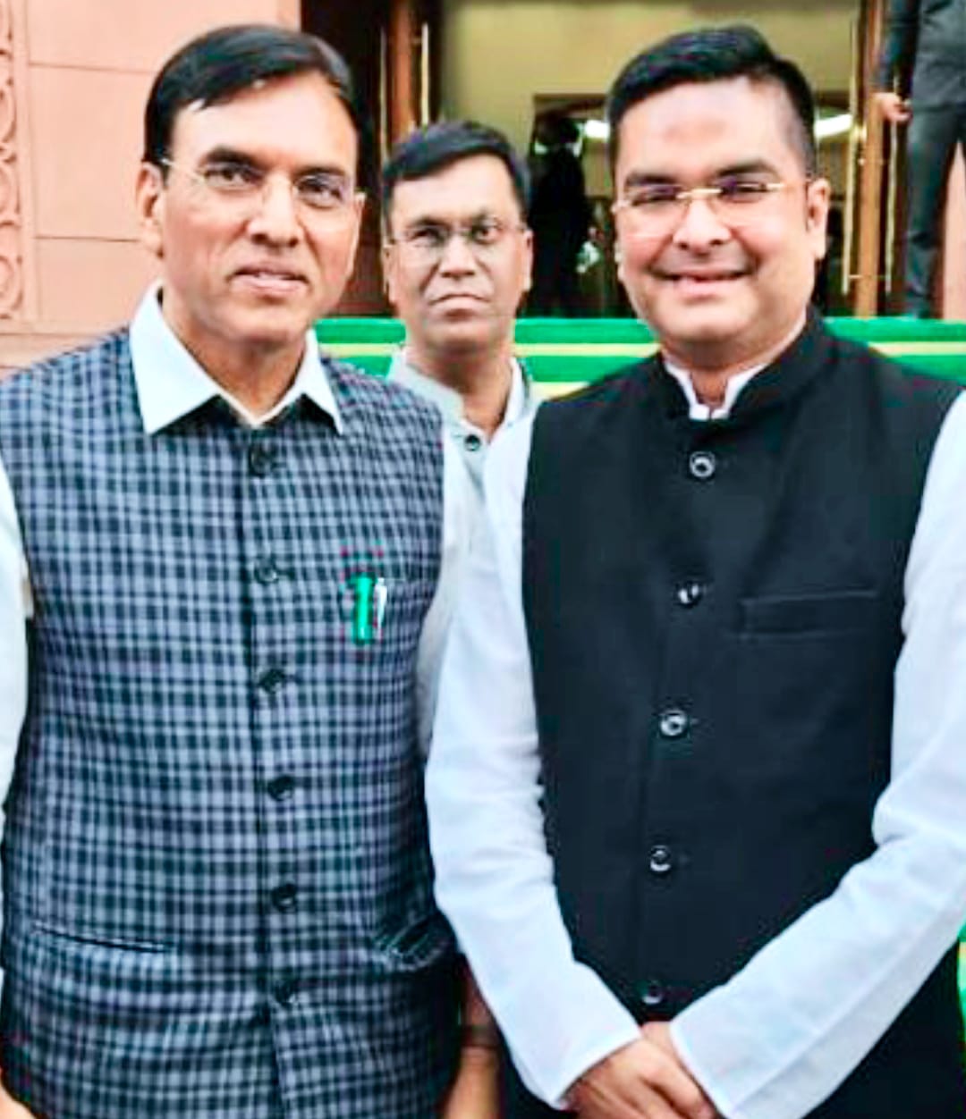 भिलाई के खेल संसाधनों में क्रांतिकारी बदलाव की ओर बढ़ा कदम, केंद्रीय मंत्री से विधायक रिकेश सेन की मास्टर स्ट्रोक मुलाकात