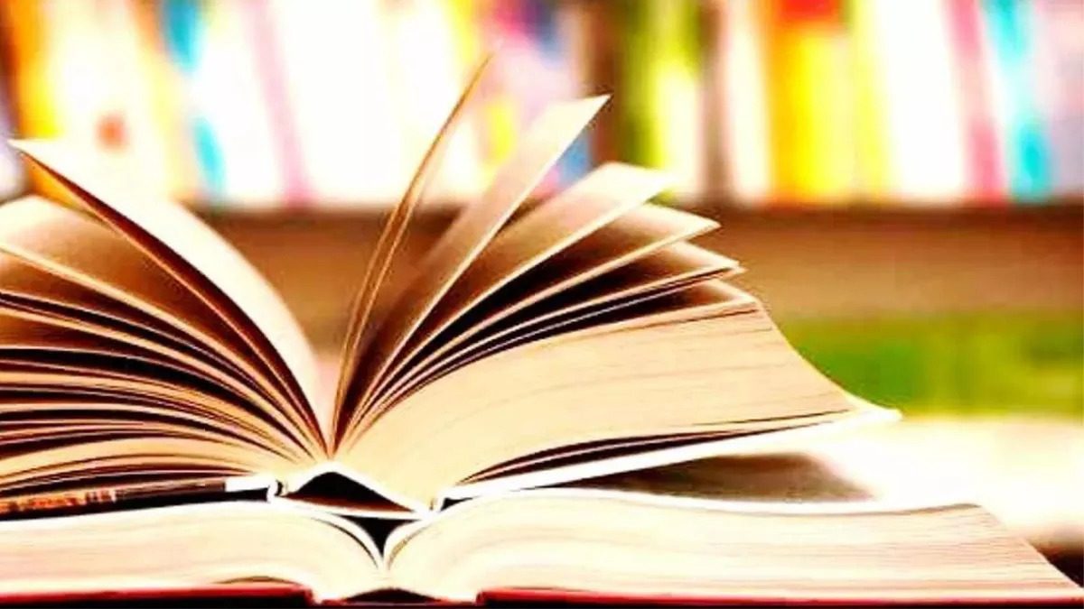 एनसीईआरटी पाठ्यक्रम में बदलाव से संकट: स्कूल शुरू, किताबें अब भी गायब