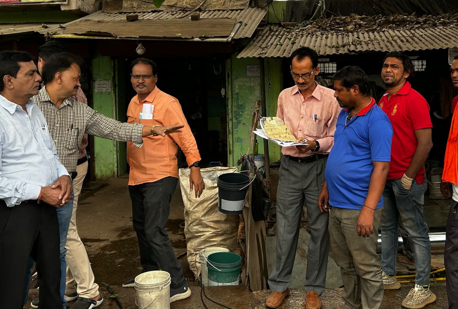 अवैध कार वॉशिंग सेंटर पर नगर निगम का बड़ा एक्शन: नल कनेक्शन काटकर कार्यवाही की गई