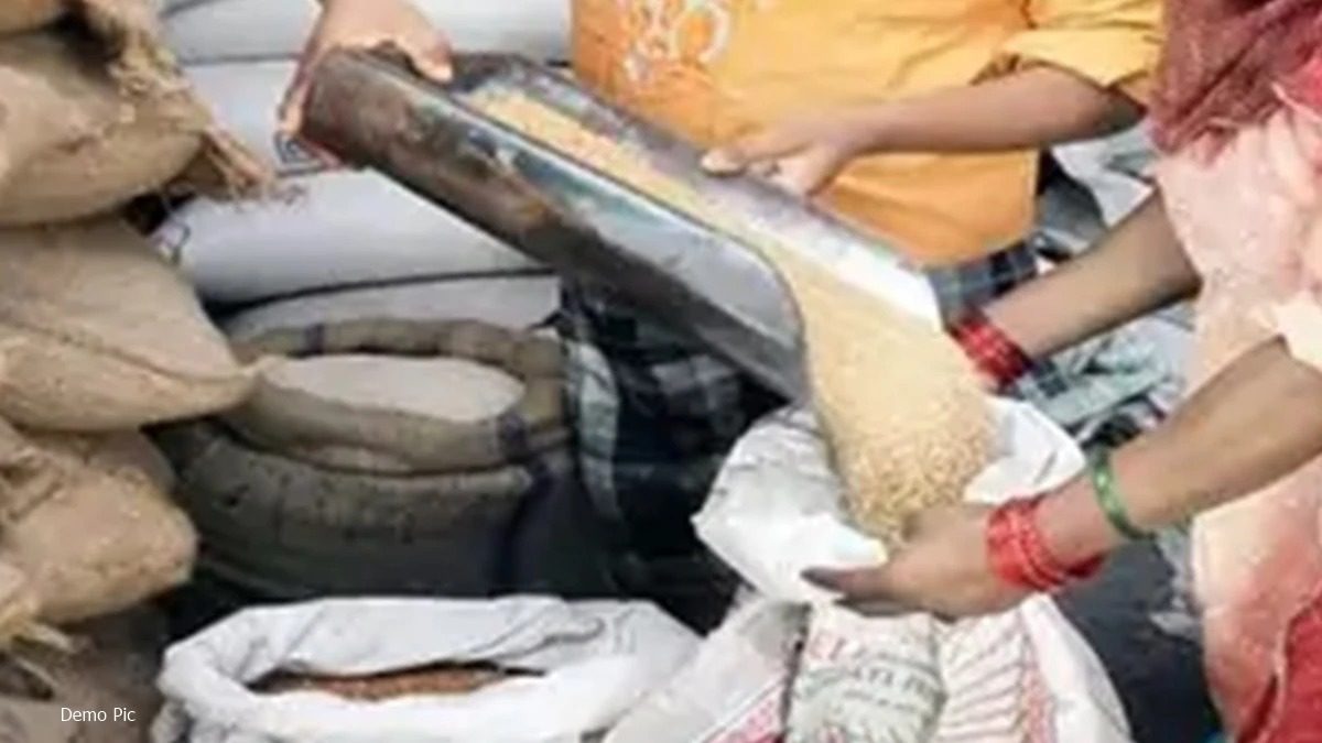 सरकारी आदेश हवा में: गरीबों के राशन पर 'सिस्टम' का डाका