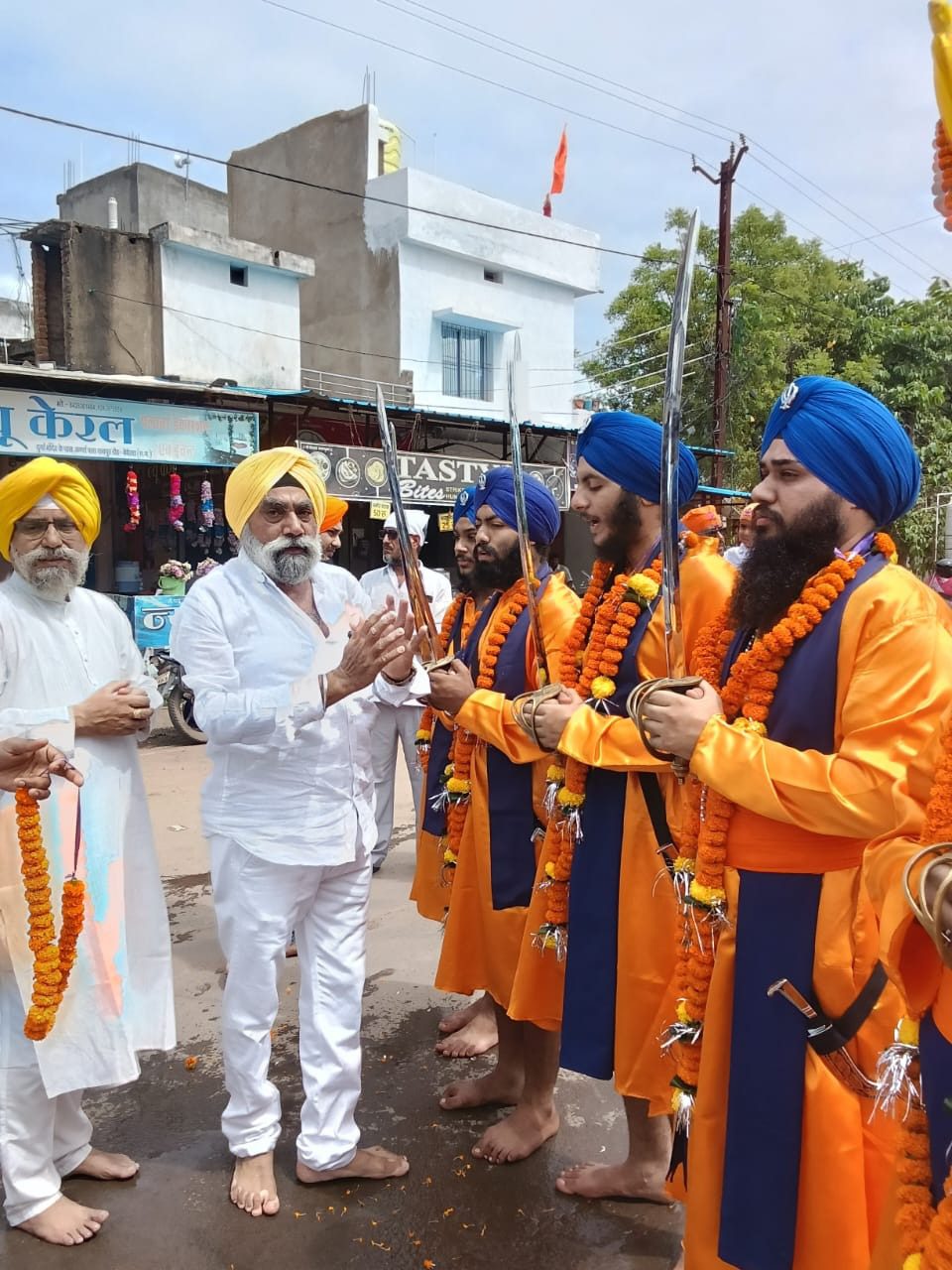 गुरु तेग बहादुर साहिब शहीदी नगर कीर्तन पहुंची बेमेतरा, सिक्ख समाज ने किया भव्य स्वागत