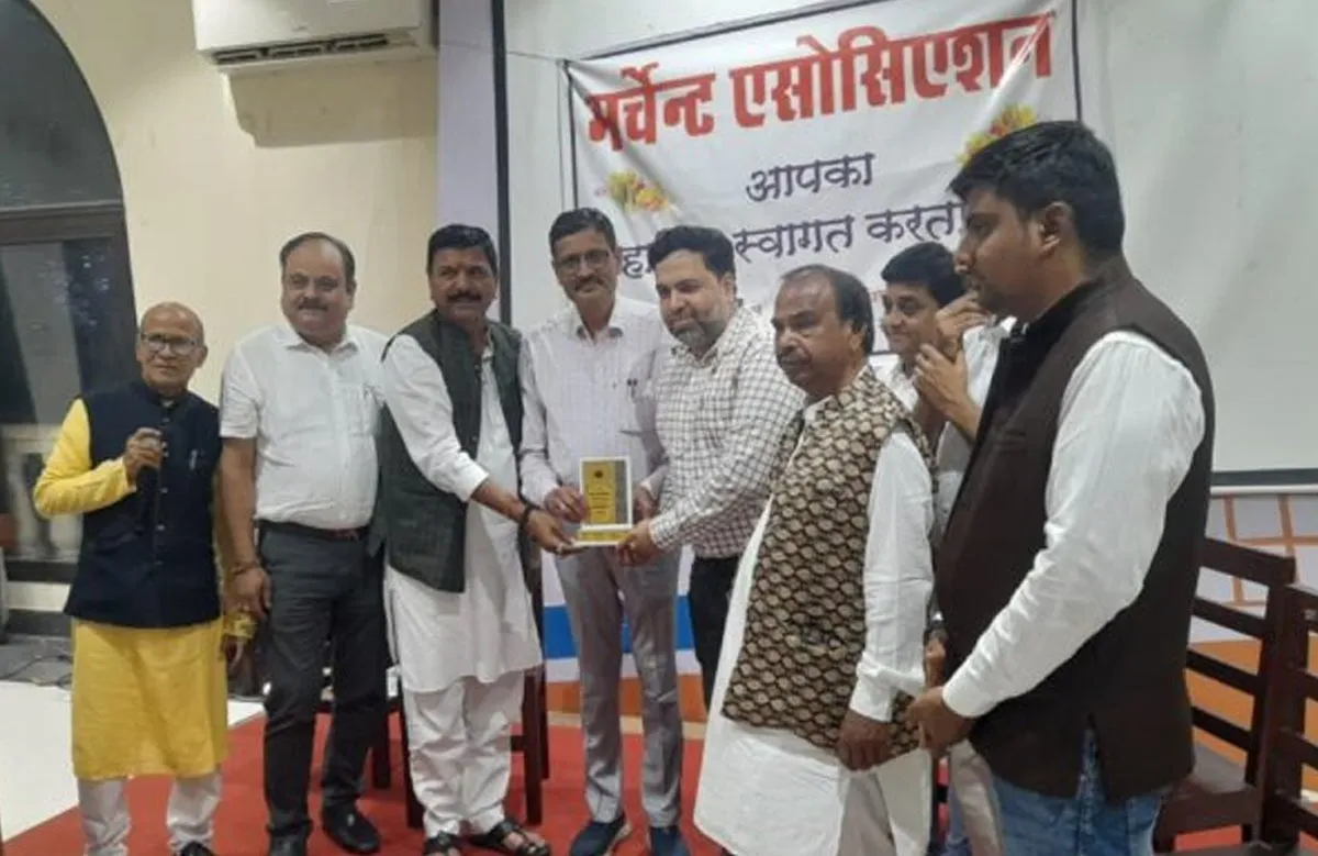 मर्चेंट एसोसिएशन ने जतिन नचरानी को किया सम्मानित