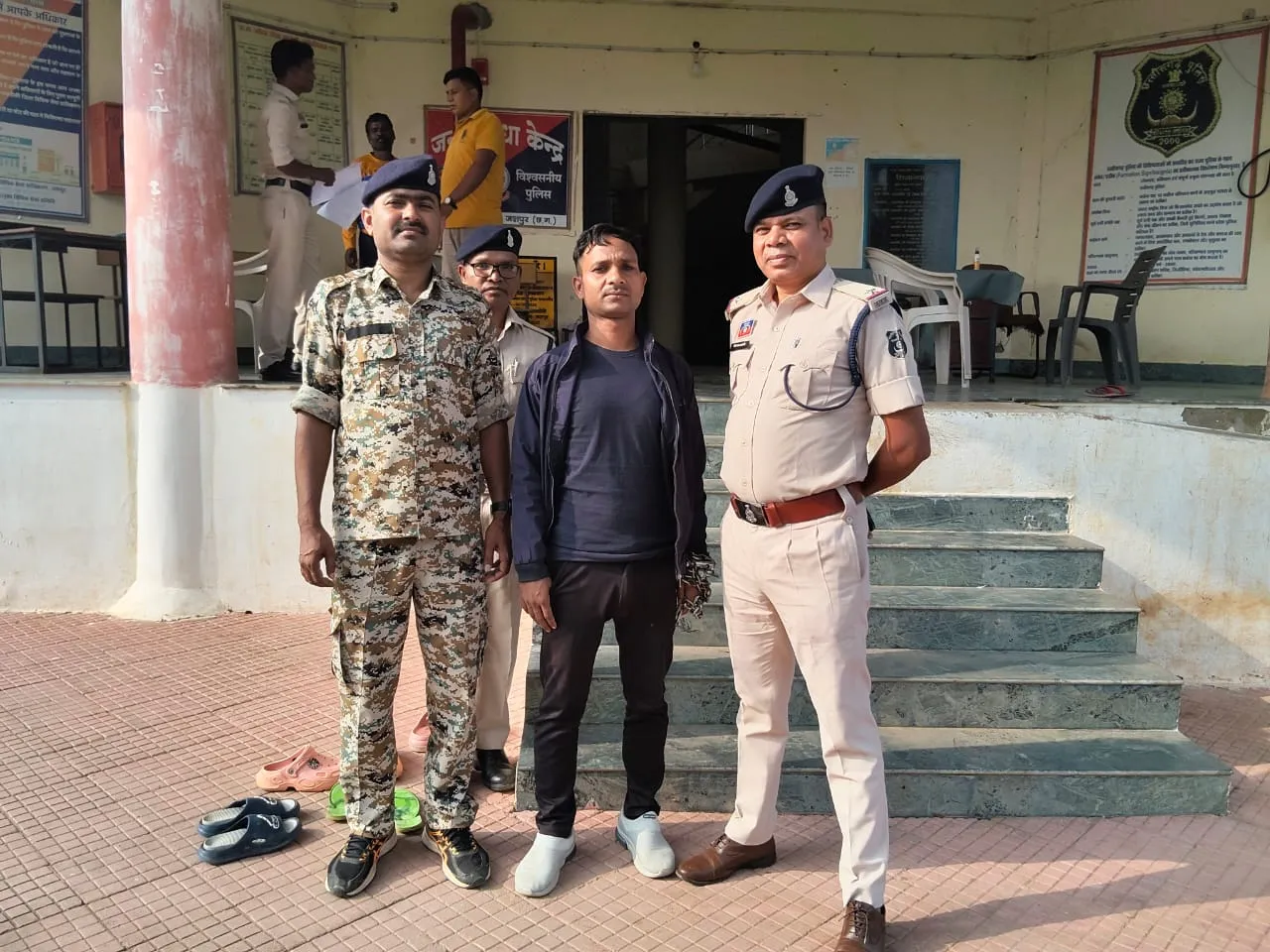 जशपुर पुलिस का ऑपरेशन ‘शंखनाद’ जारी, 10 गौवंश मुक्त- फरार तस्कर झारखंड से गिरफ्तार