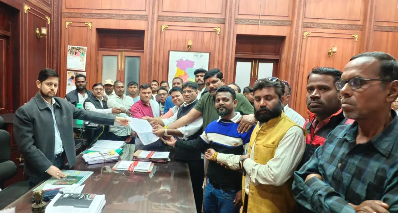 धान खरीदी में अव्यवस्था, कांग्रेस ने दी तालाबंदी की चेतावनी