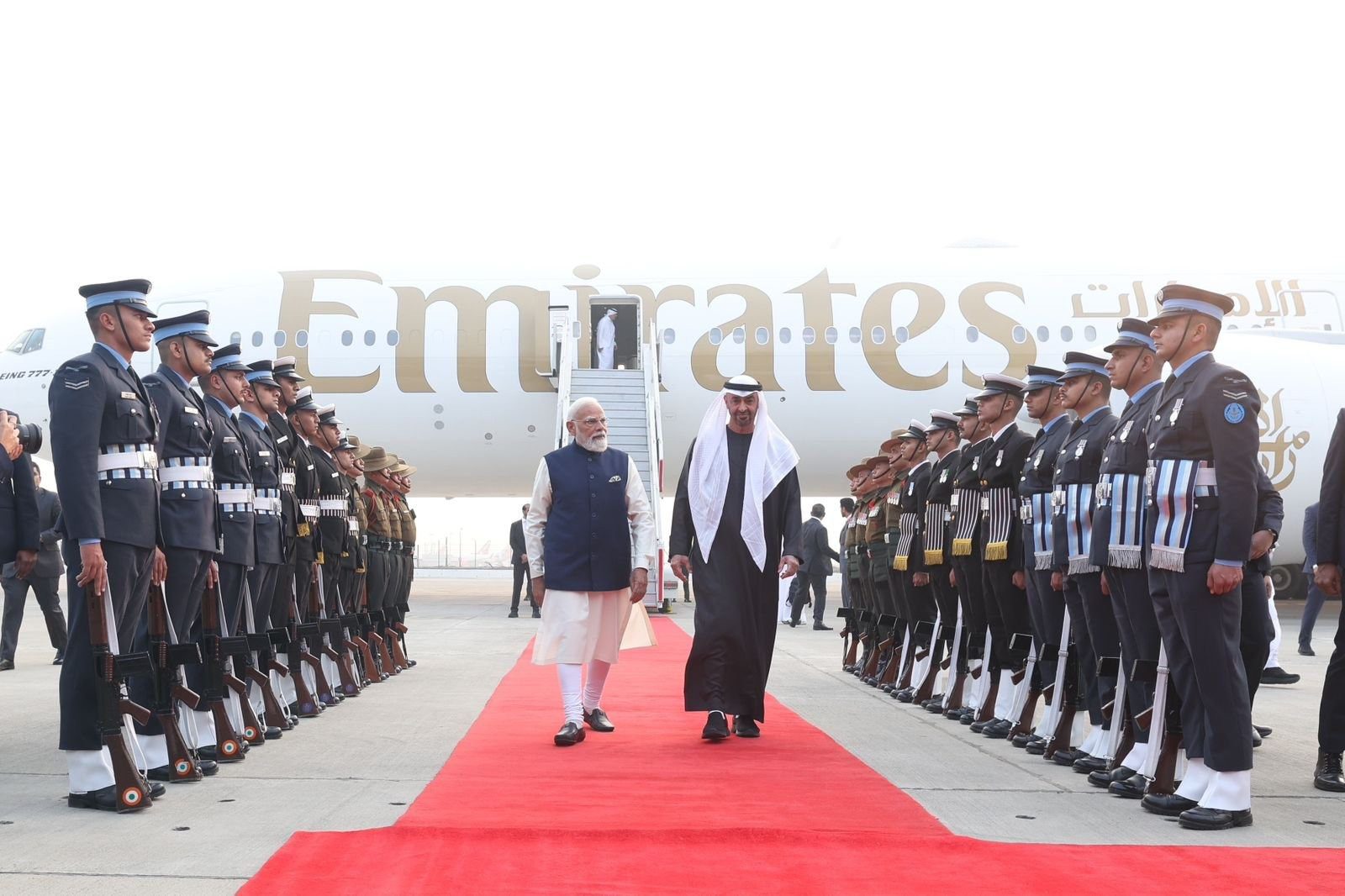 मोदी ने किया शेख मोहम्मद बिन जायद का स्वागत
