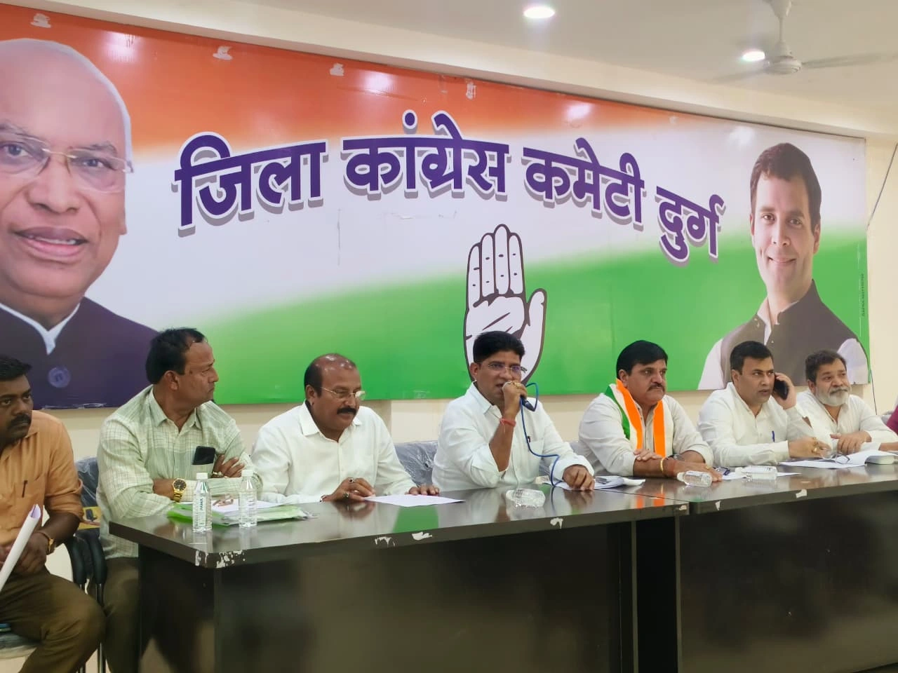 दुर्ग में कांग्रेस का मोदी सरकार पर हमला