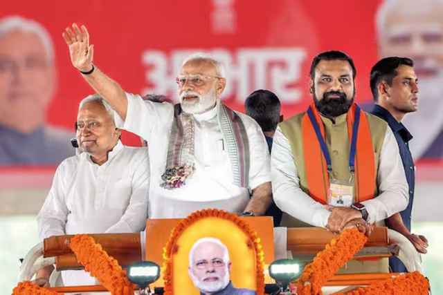 pm-modi-mega-roadshow-patna-before-cm-samrat-choudhary-cabinet-expansion-bihar-politics