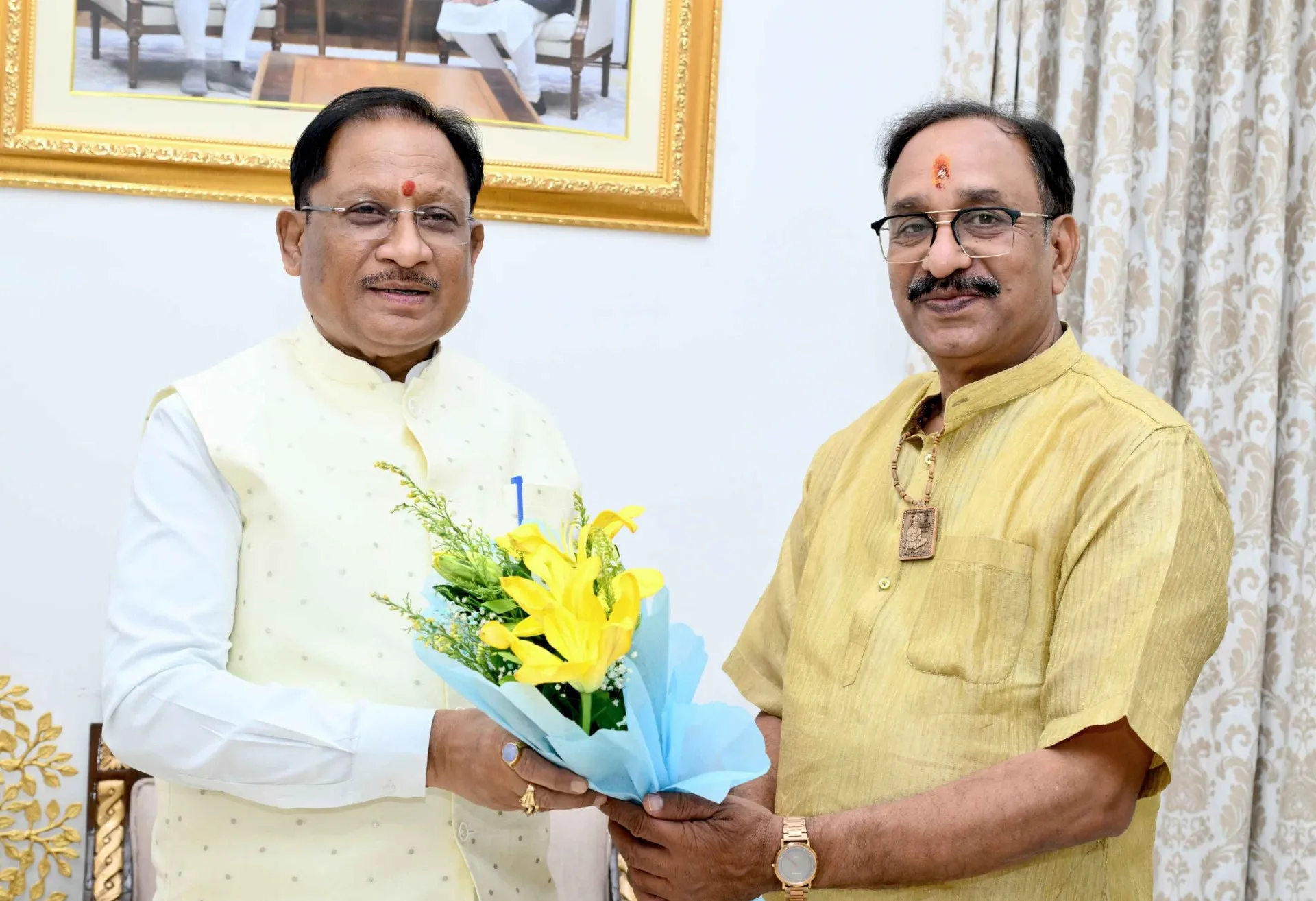 योग आयोग के नवनियुक्त अध्यक्ष ने की मुख्यमंत्री से मुलाकात, जन-जन तक योग पहुँचाने पर जोर
