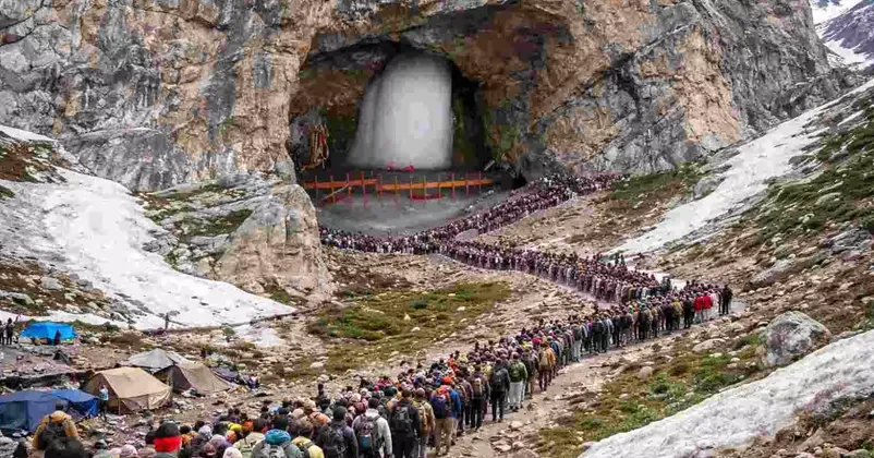 भारी सुरक्षा के बीच 57 दिनी अमरनाथ यात्रा शुरू