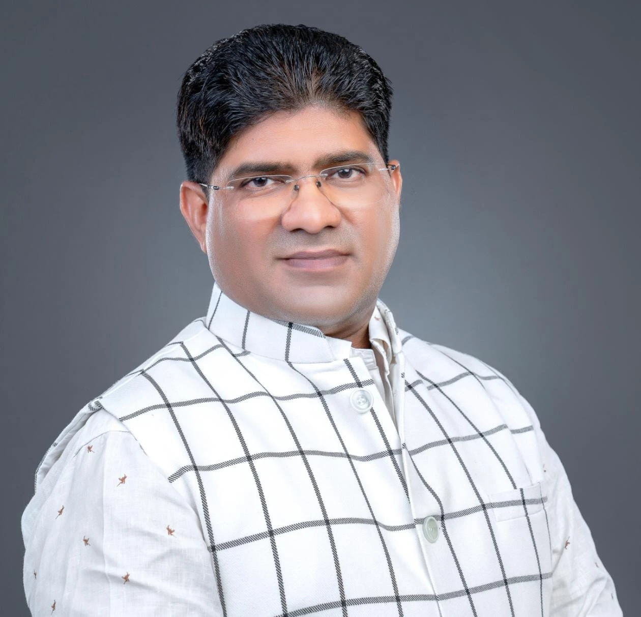 प्रधानमंत्री आवास योजना: 18 लाख आवास पर भाजपा का यू-टर्न पर राकेश ठाकुर ने बोला हमला
