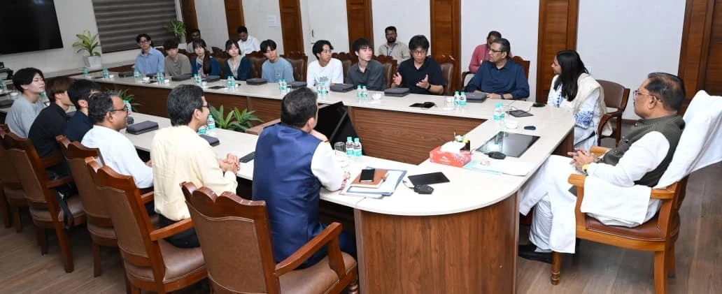 जापान-छत्तीसगढ़ के बीच खिंचेगी दोस्ती और प्रगति की नई लकीर, सीएम विष्णु देव साय से मिले जापानी छात्र
