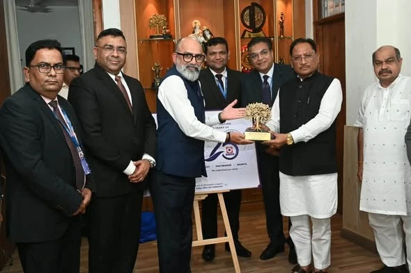 मुख्यमंत्री विष्णु देव साय ने एचडीएफसी बैंक के 25 वर्ष पूरे होने पर दी बधाई