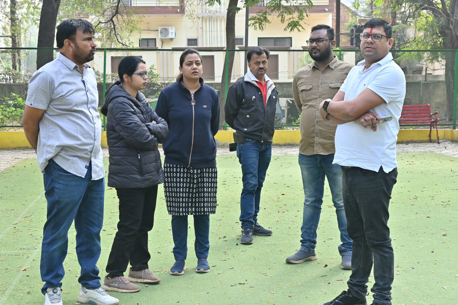 चार बड़े सुसज्जित बैडमिंटन ग्राउंड का निर्माण: आयुक्त ने किया स्थल निरीक्षण