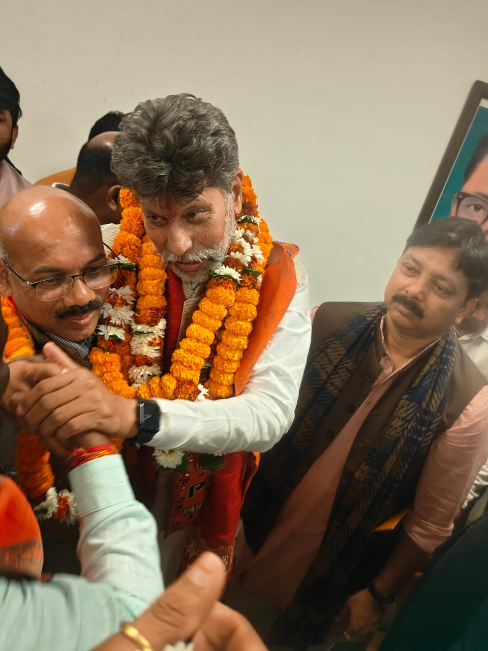 भारतीय जनता पार्टी के नव निर्वाचित प्रदेश अध्यक्ष किरण सिंह देव को दुर्ग जिला भाजपा अध्यक्ष सुरेन्द्र कौशिक ने दी बधाई