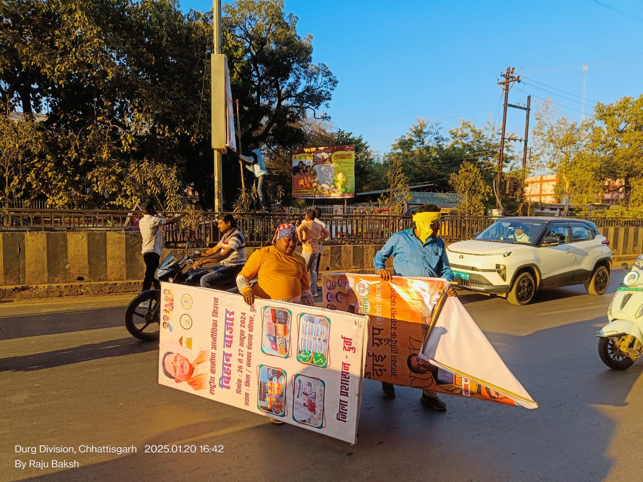 नगरीय निकाय/पंचायत निर्वाचन 2025: संपत्ति विरूपण पर युद्ध स्तर की कार्रवाई जारी