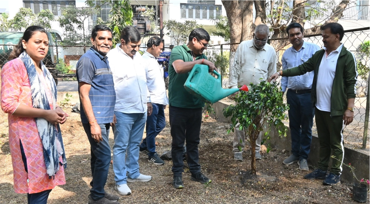 भिलाई नगर निगम द्वारा बसंत ऋतु में वृक्षारोपण: प्रकृति से जुड़ने की पहल