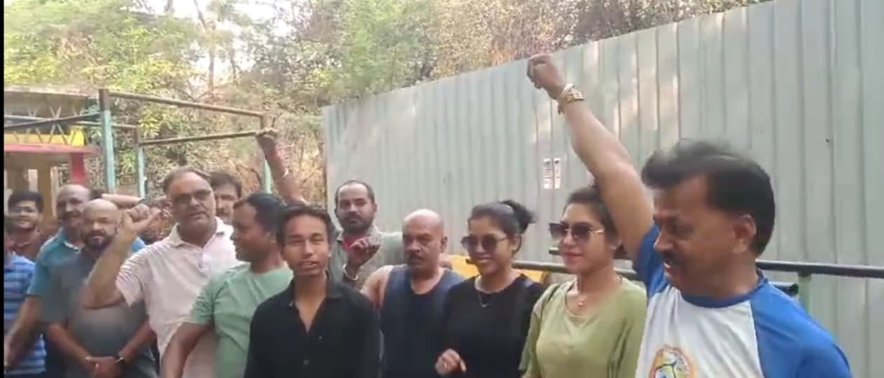 नेहरू नगर भेलवा तालाब में अमर शहीदों के बलिदान दिवस पर संगोष्ठी आयोजित, शहीदों की शहादत को याद किया गया