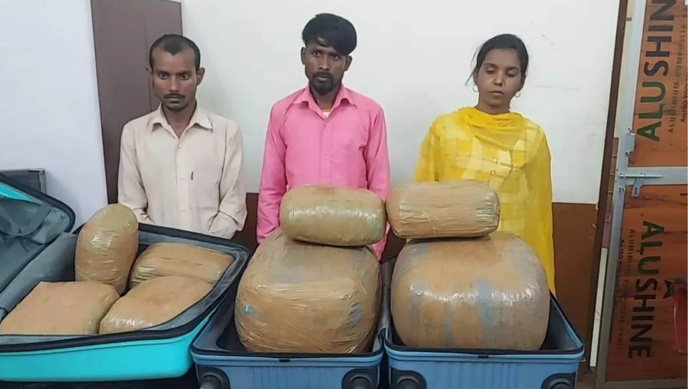 महिला और दो युवक गांजा के साथ रंगे हाथ गिरफ्तार, 33 किलो गांजा बरामद