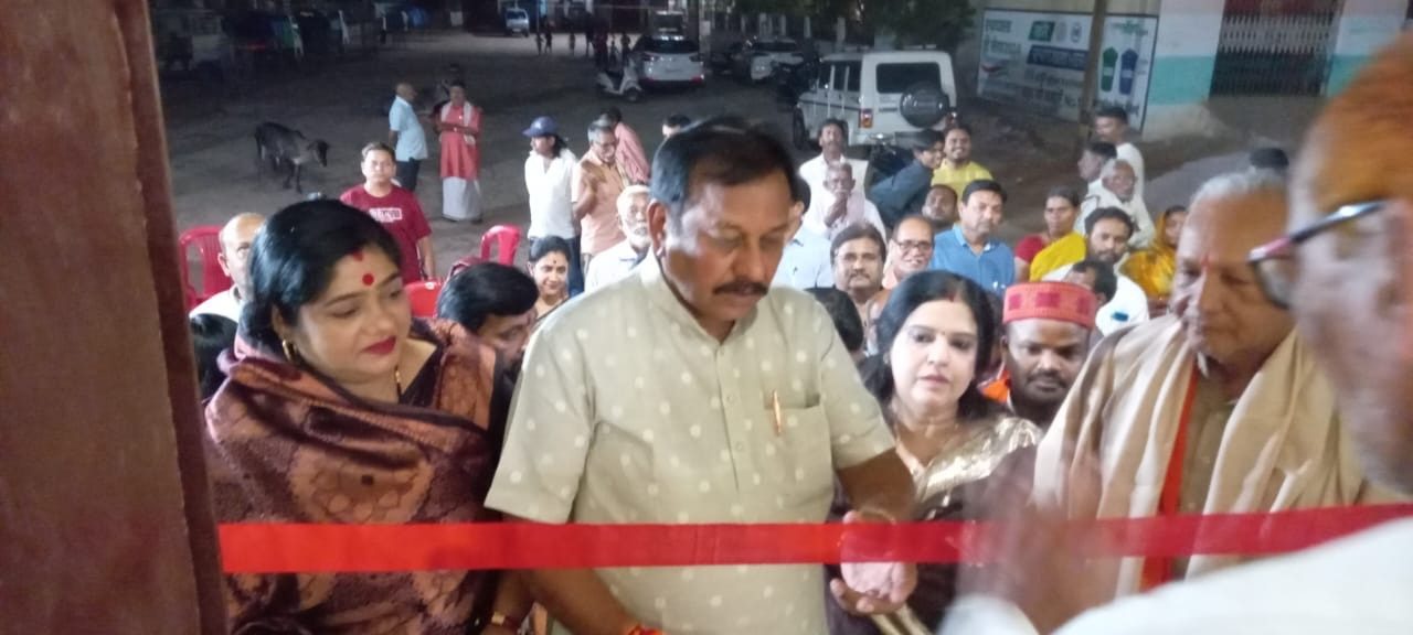 सांसद विजय बघेल ने किया सायन सदन का लोकार्पण
