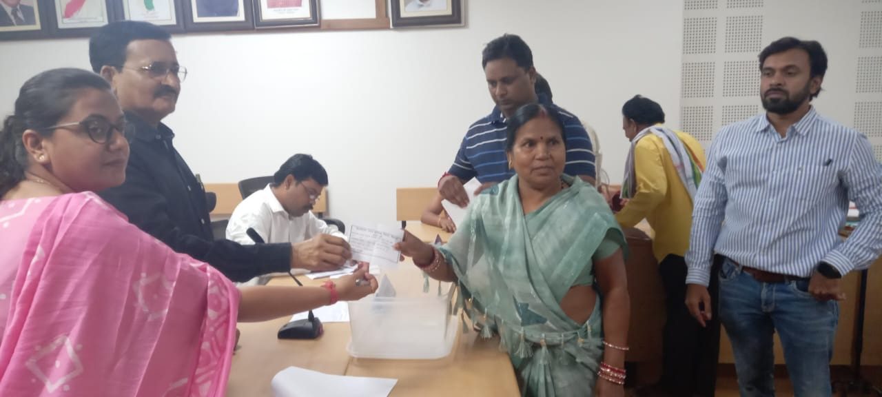 अक्षय तृतीया पर प्रधानमंत्री आवास योजना की लॉटरी, 27 लाभार्थियों को मिले घर के नंबर