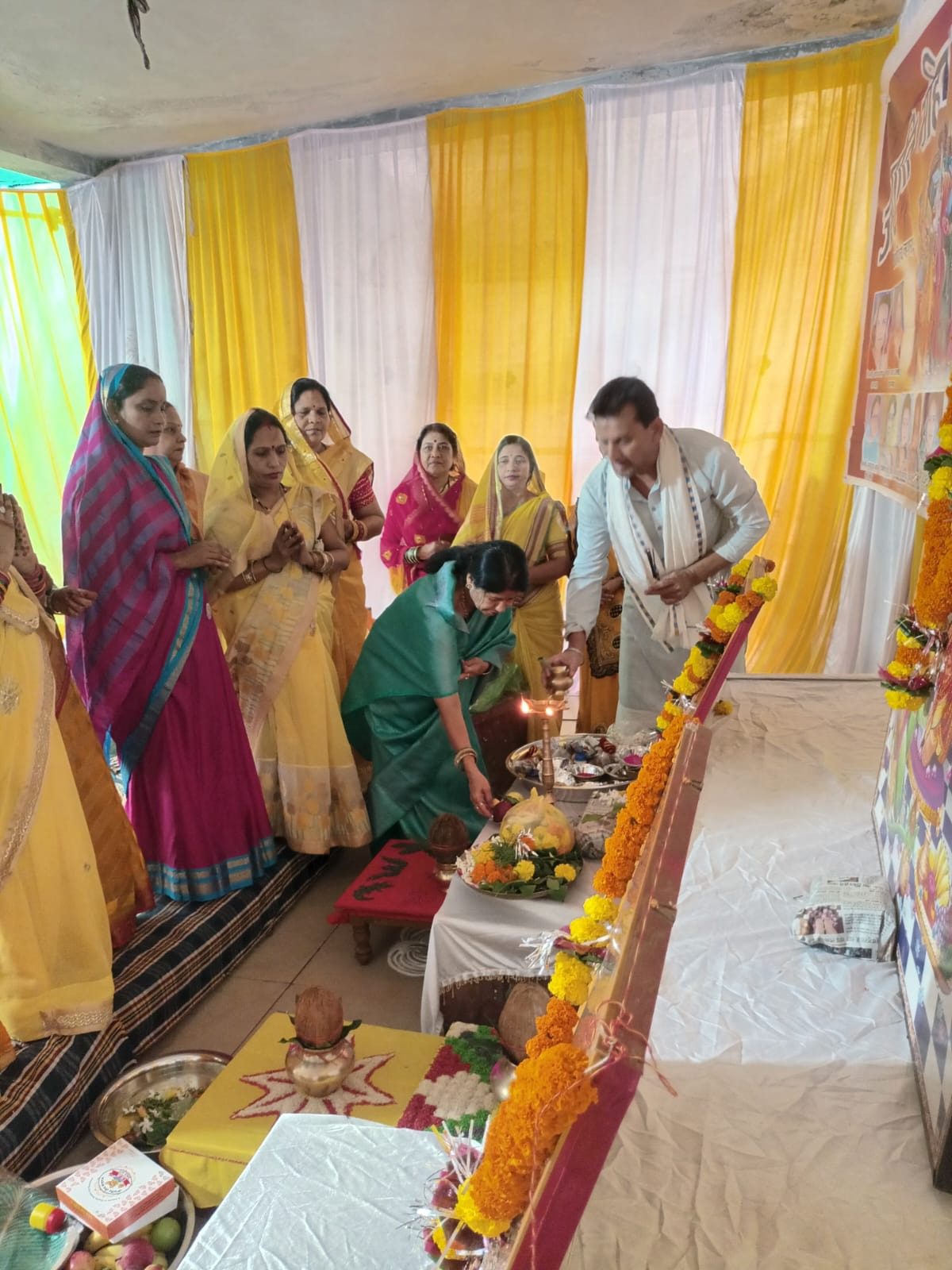 आदित्य नगर हनुमान मंदिर रुद्राभिषेक रामायण पाठ