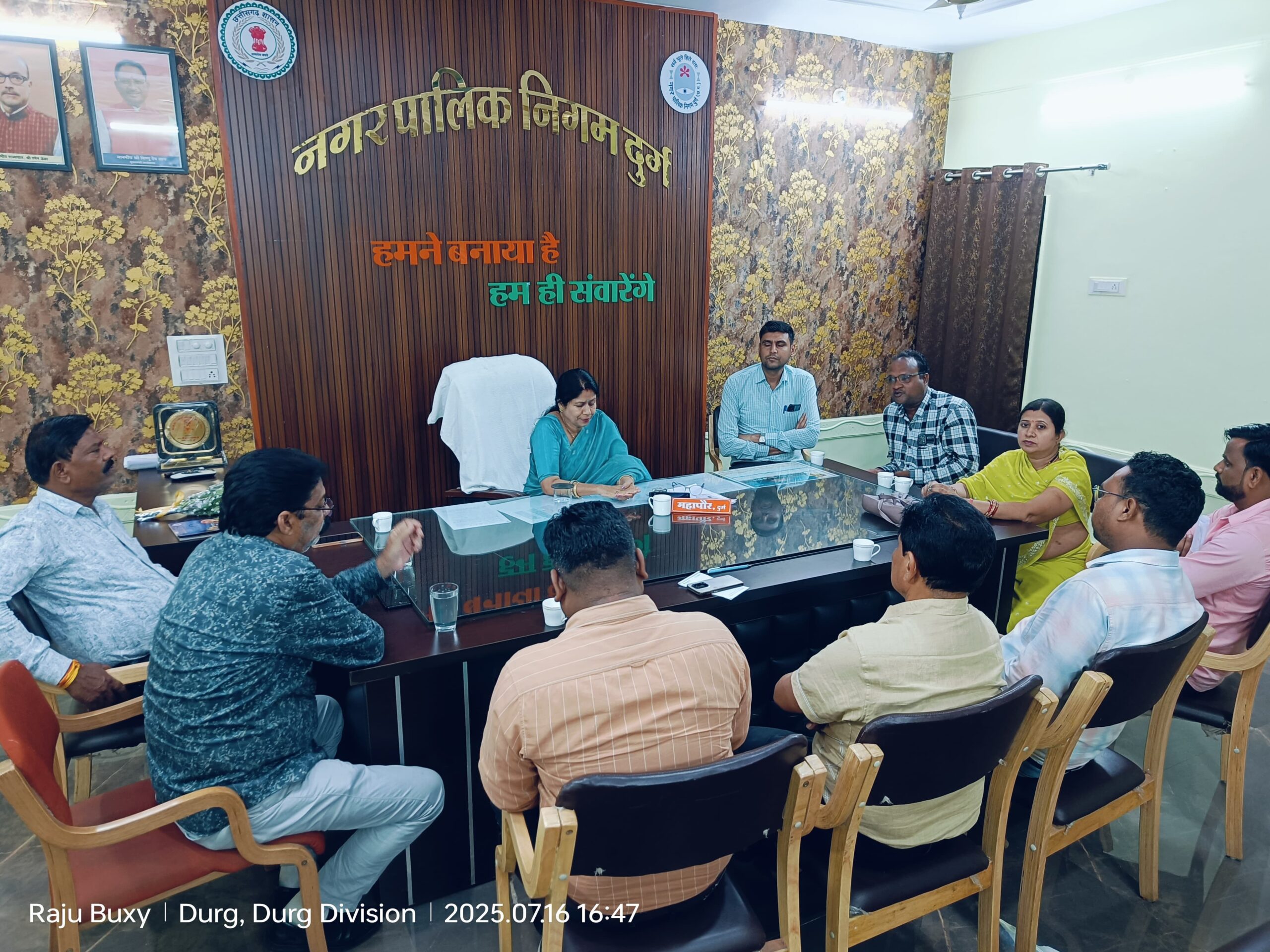 महापौर अल्का बाघमार का जल विभाग के अधिकारियों पर सख्त रुख, फाइलों में देरी पर लगाई फटकार