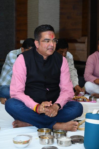 वैशाली नगर विधायक रिकेश की अनूठी पहल: कार्यकर्ताओं संग की 'टिफिन पर चर्चा'