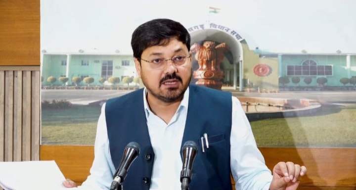 अनुज ने उठाई सदन में धरसींवा के जनता कि आवाज़, सदन मे गूंज उठे अनुज के सवाल