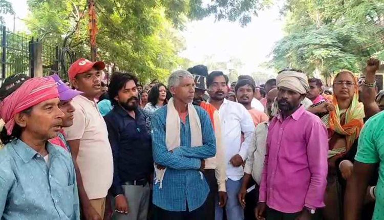 दुर्ग में 'सफाई कर्मचारी दिवस' पर गरजे कामगार: बोले- 'अब और नहीं सहेंगे शोषण'