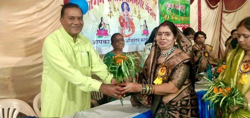 रामनगर में देवांगन समिति के सावन-तीज महोत्सव में निधी बनीं 'तीज क्वीन'