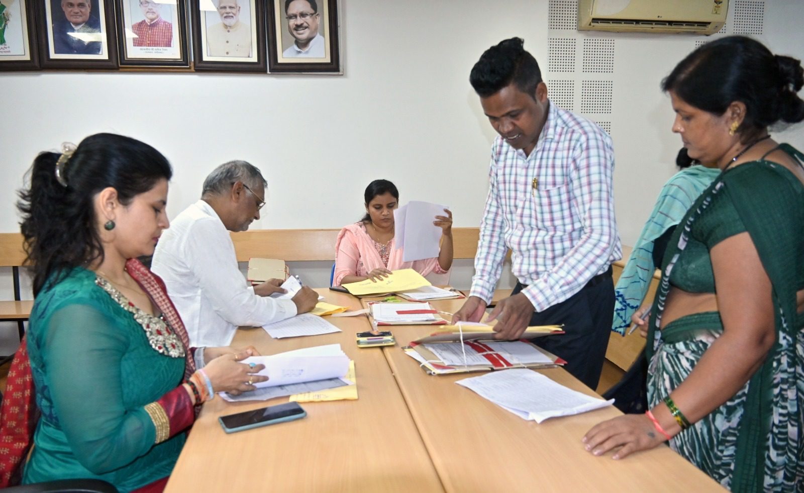 भिलाईनगर में महिलाएँ बनेंगी 'अमृत मित्र': शहर में बढ़ाई जाएगी हरियाली, 40 उद्यानों में लगेंगे पौधे