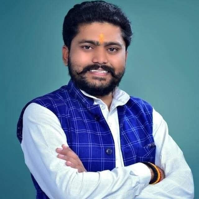 अशवंत तुषार साहू ने चारागाह और श्मशान की जमीन उद्योग को देने का किया कड़ा विरोध, कलेक्टर को सौंपा आपत्ति पत्र