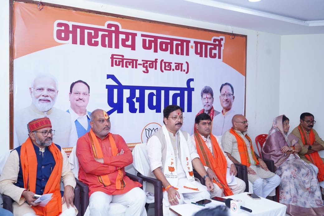 भारत को आत्मनिर्भर बनाने में आम जनता की भूमिका अहम, अनुराग सिंग देव ने दिया स्वदेशी अपनाने का संदेश