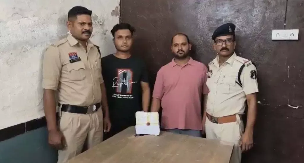 बिलासपुर पुलिस का नशे के खिलाफ कड़ा प्रहार: अवैध शराब और लाखों के नशीले कैप्सूल किया जब्त, दो थाना क्षेत्रों में बड़ी कार्रवाई