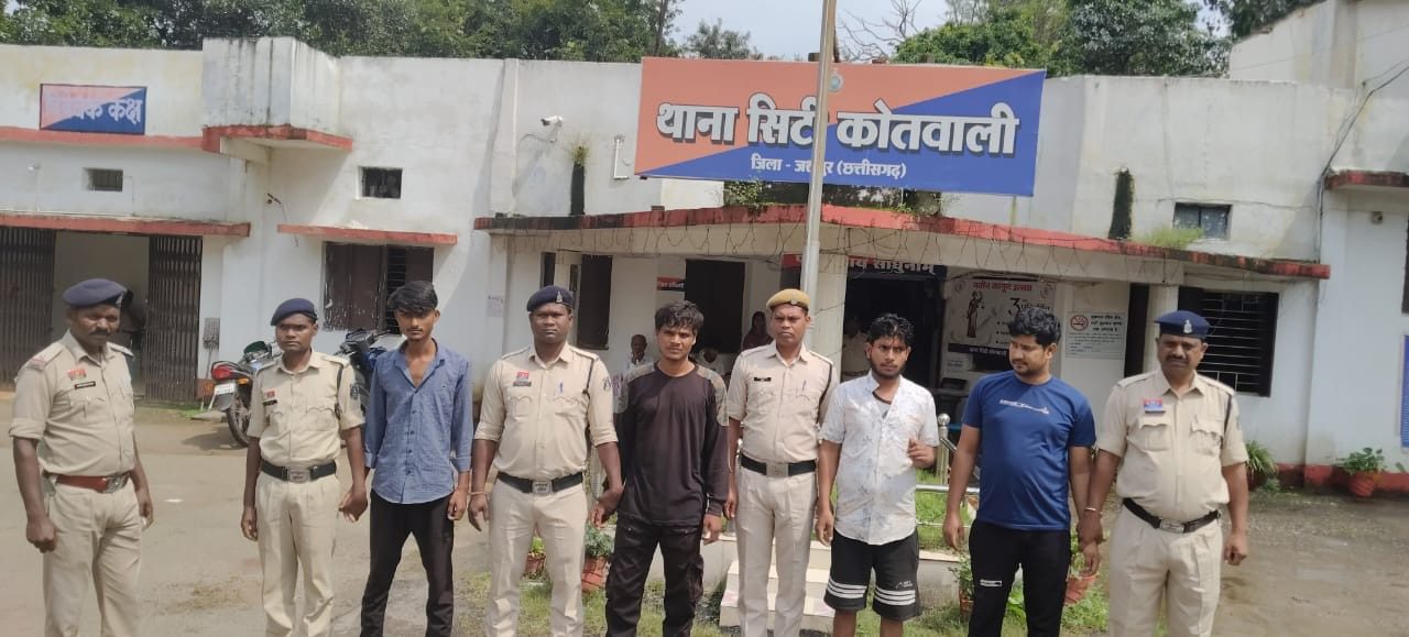 जशपुर में गौ तस्करी पर शिकंजा: ‘ऑपरेशन शंखनाद’ में 11 गौवंश मुक्त, 4 तस्कर गिरफ्तार