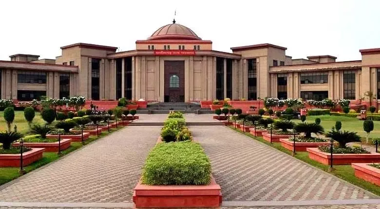 सरकारी विभागों की लापरवाही पर बिलासपुर हाईकोर्ट ने लगाई फटकार