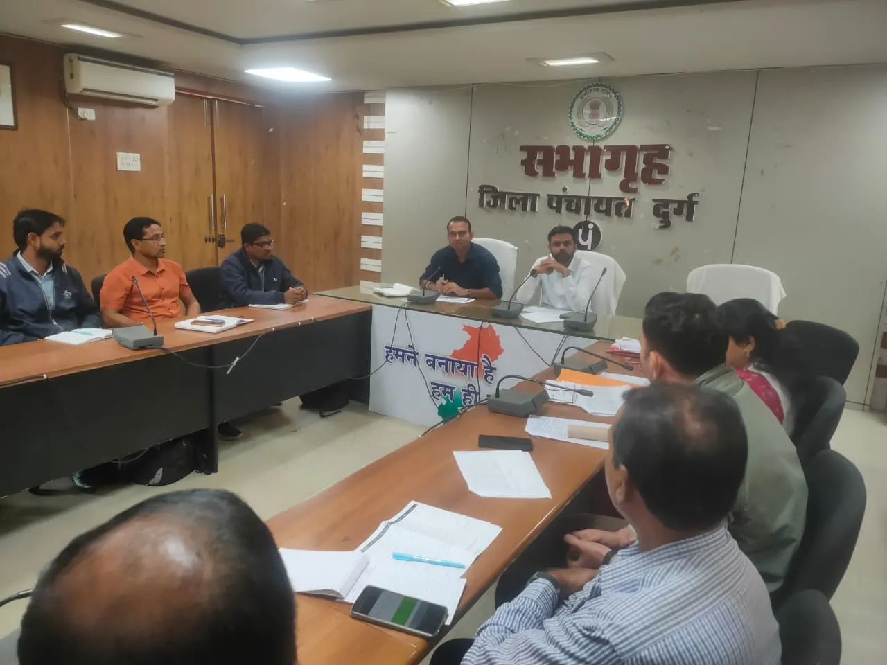 ग्रामीणों को बड़ी राहत: अब पंचायत भवन में ही मिलेंगी बैंकिंग और शासकीय सेवाएं, रोज खुलेंगे अटल डिजिटल सेवा केंद्र