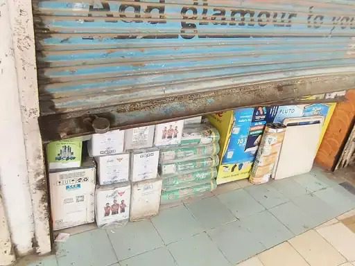 साई ट्रेडर्स का शटर तोड़ 2.25 लाख पार, CCTV था बंद