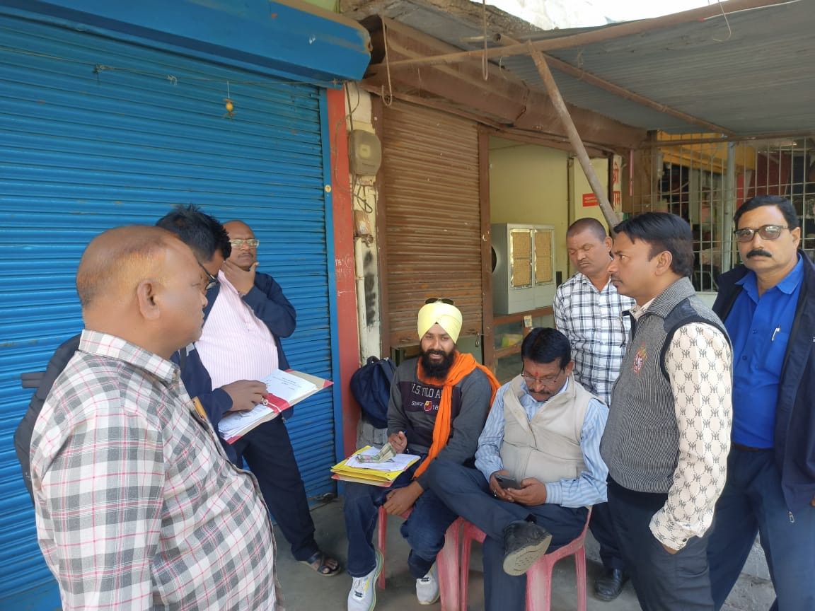 भिलाई में टैक्स वसूली: सीलिंग की कार्रवाई से बचने 13 लोगों ने मौके पर ही भरा टैक्स, निगम ने वसूले 9 लाख से ज्यादा